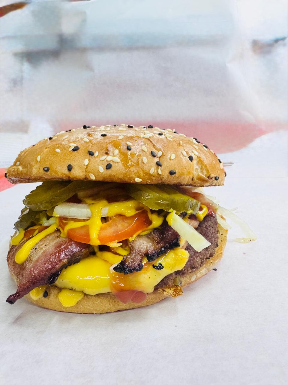 Hamburguesa Sencilla con Tocino