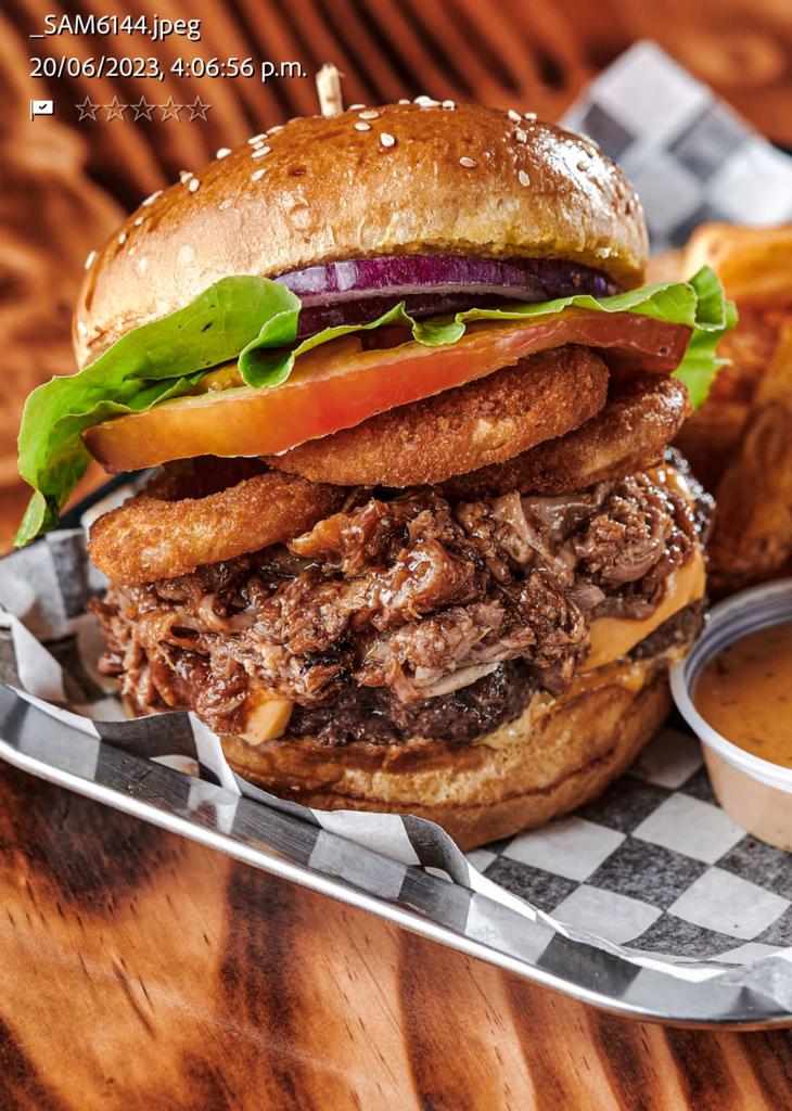 Combo 1 Burger Pulled Pork + 1 Papa+ 1Gaseosa250ml