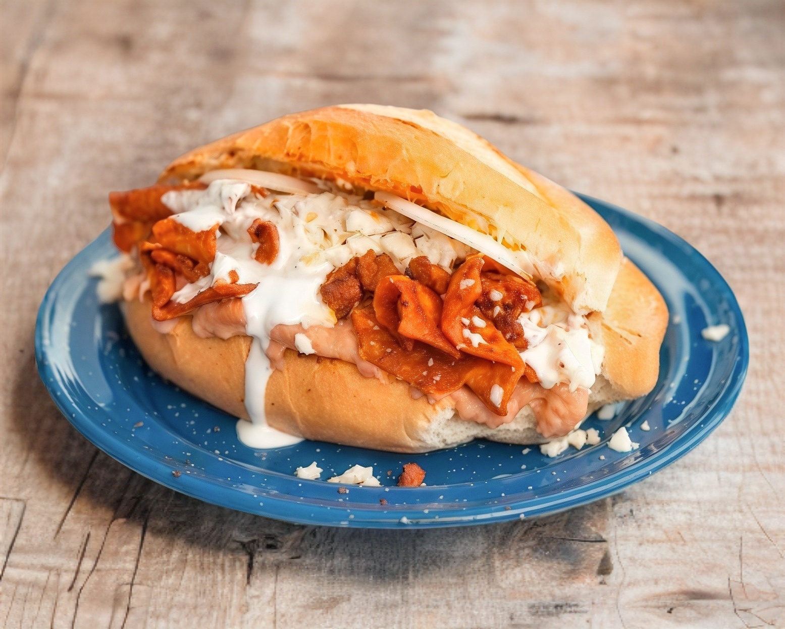 TORTA DE CHILAQUILES CON POLLITO DESHEBRADO
