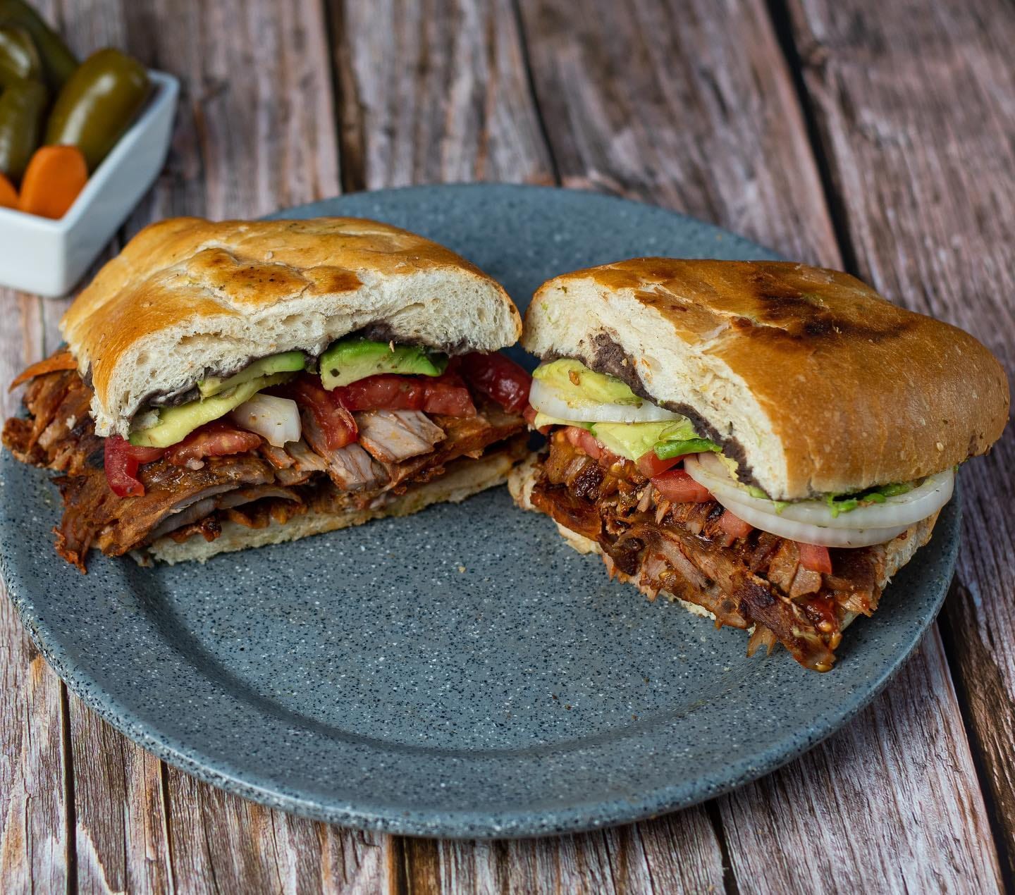 Combo Torta Oaxaqueña + Bebida