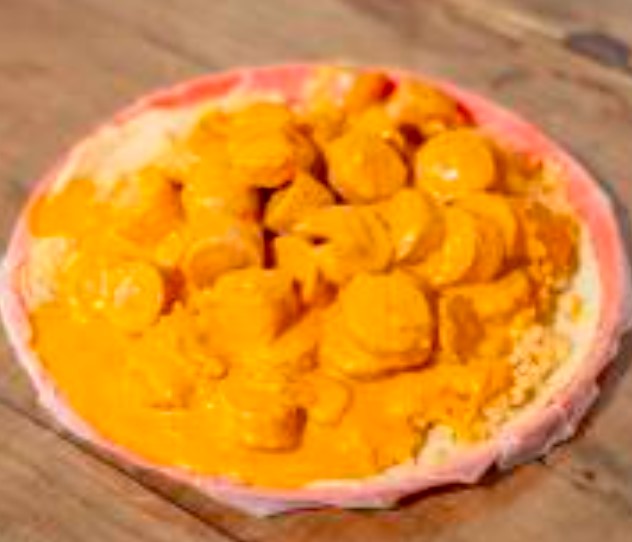MEDIO TACO DE SALCHICHAS CON CREMA