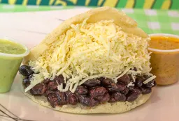 1 Arepa Domino + Jugo Mora