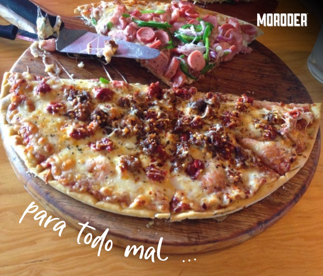 Pizza Chorizo y Pimientos