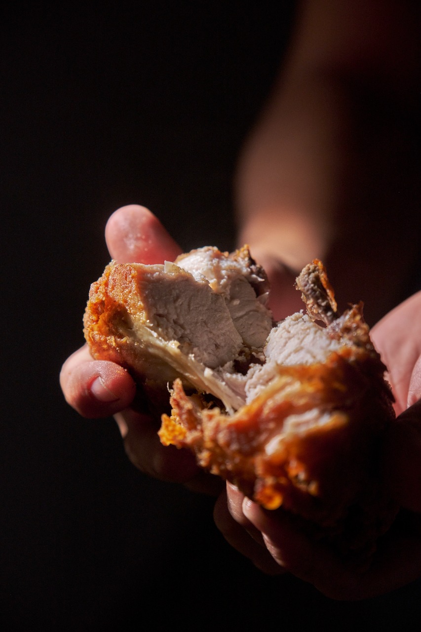 MUSLO DE POLLO A LA BROASTED