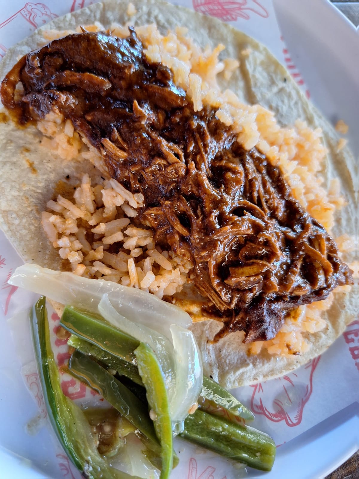 Taco Grande de Mole con Pollo y Arroz