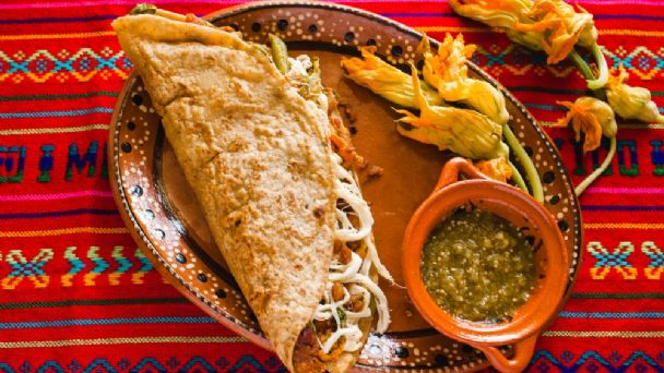 Combo-Quesadilla + Gorditas + Refresco