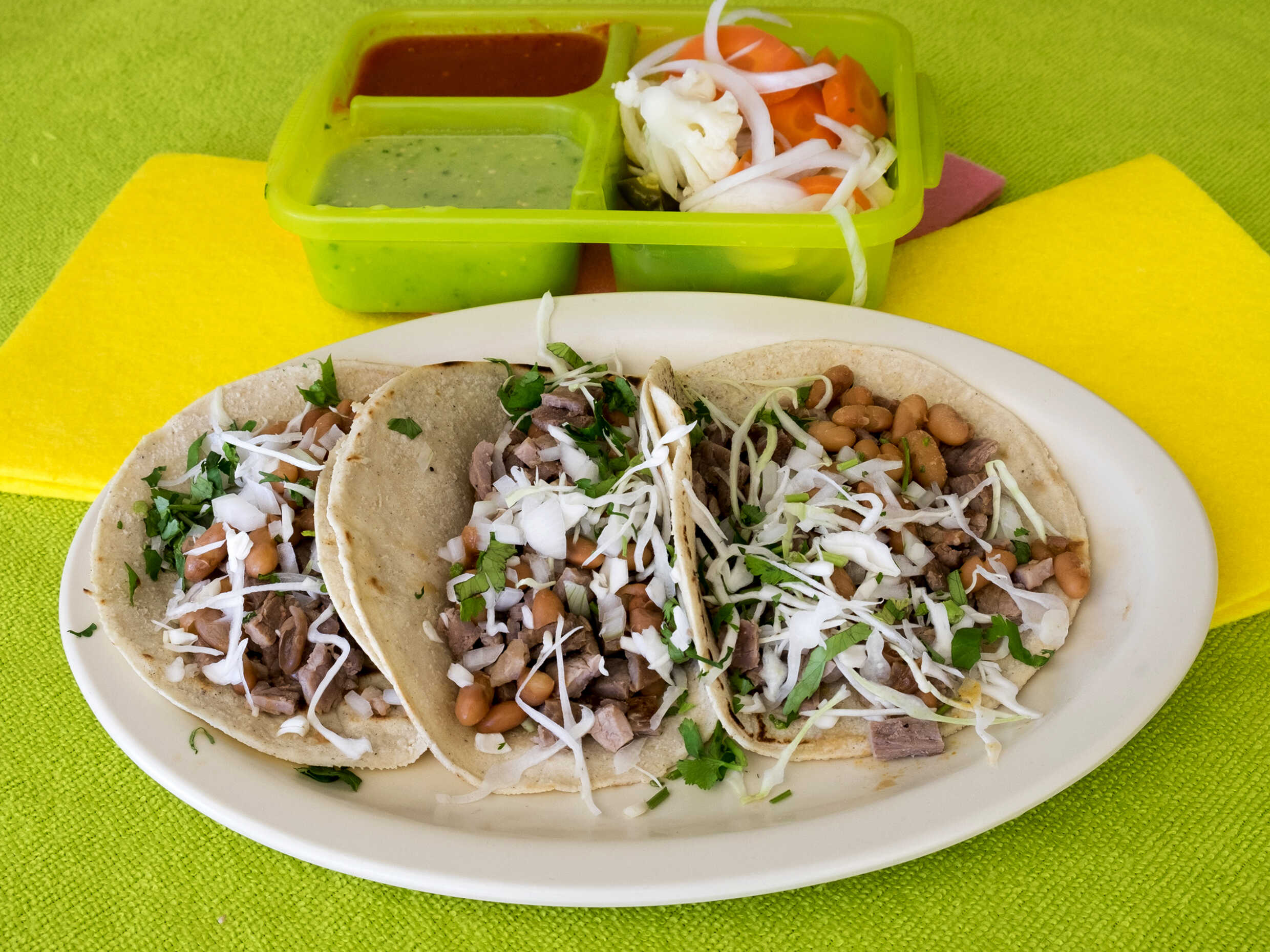 3 Tacos de Asada + Agua del Dia
