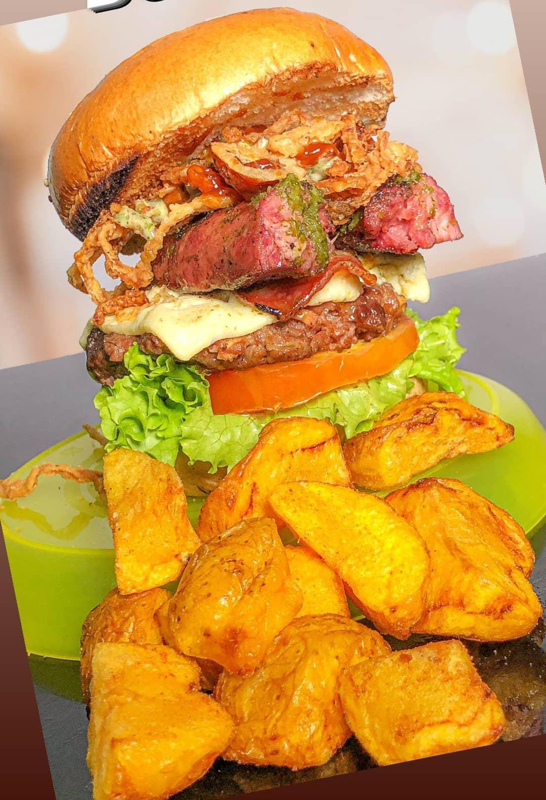 Hamburguesa Artesana + Papas + Coca Cola 400ml