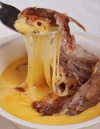 Queso Fundido con Carne Árabe