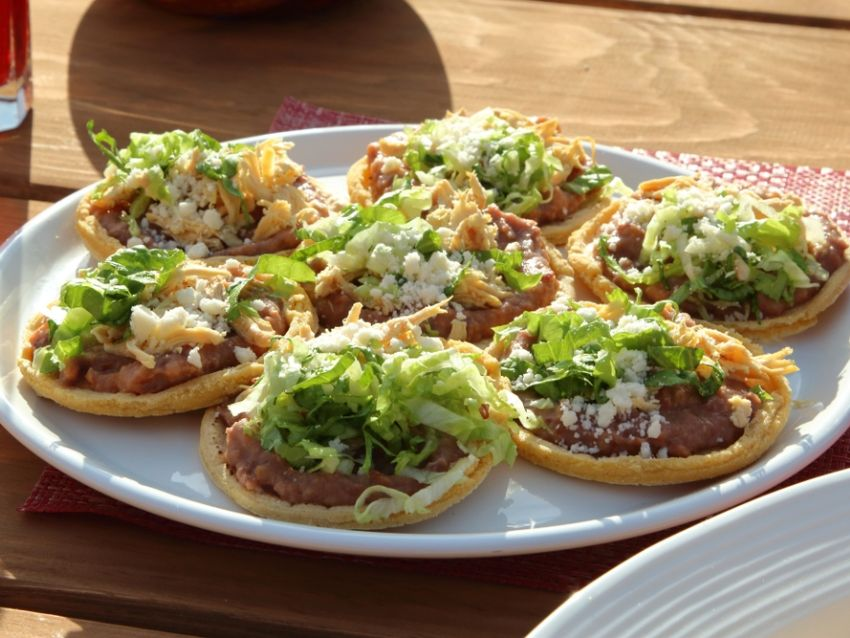Sope de Carne Asada