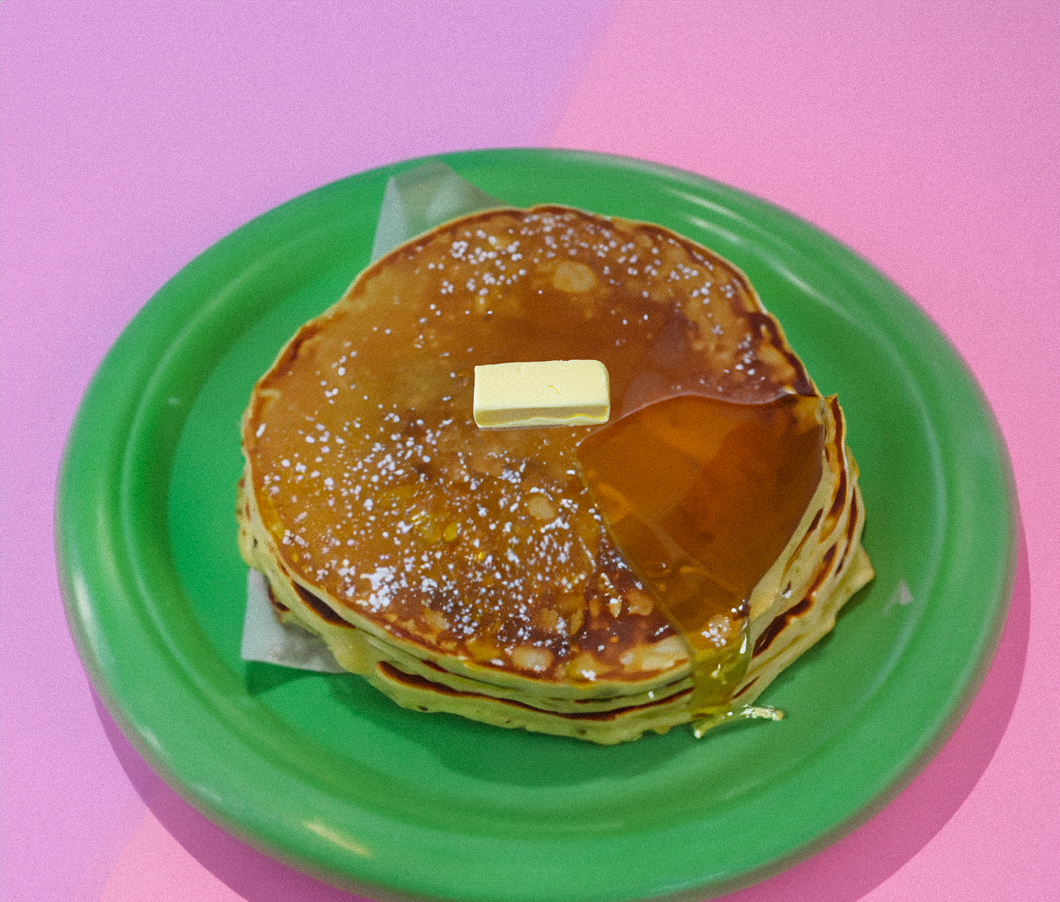 3 Hot Cakes Sencillo con Licuado de Platano