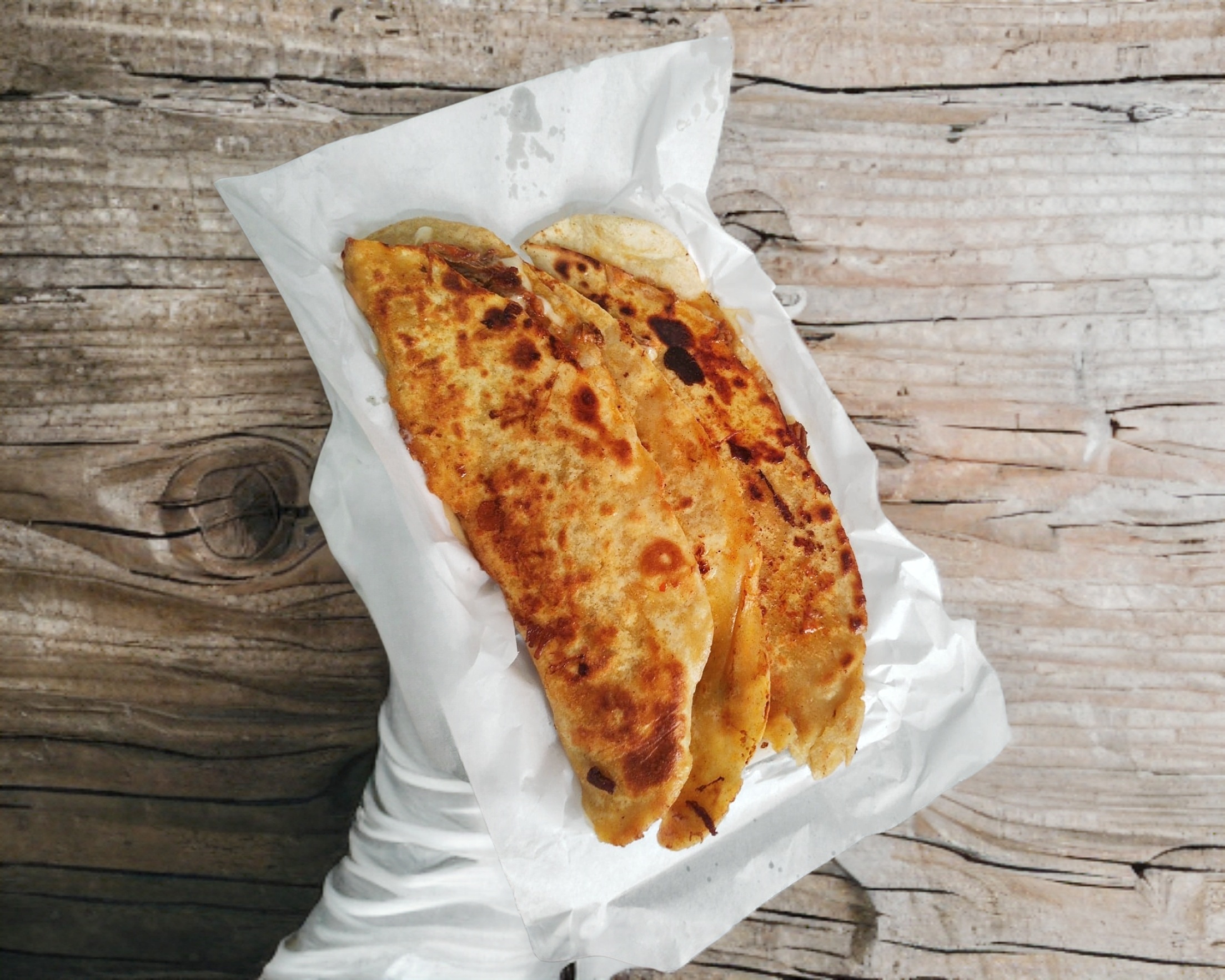 Quesabirria Tortilla de Maíz.