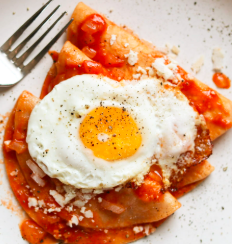Entomatadas con Huevo