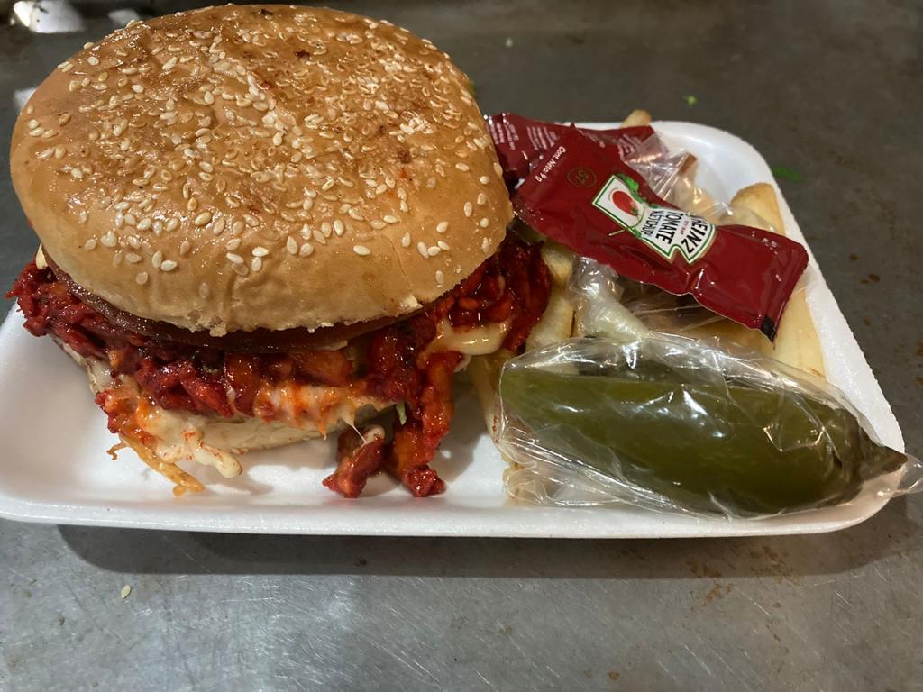 TROMPOBURGUER CON PAPAS