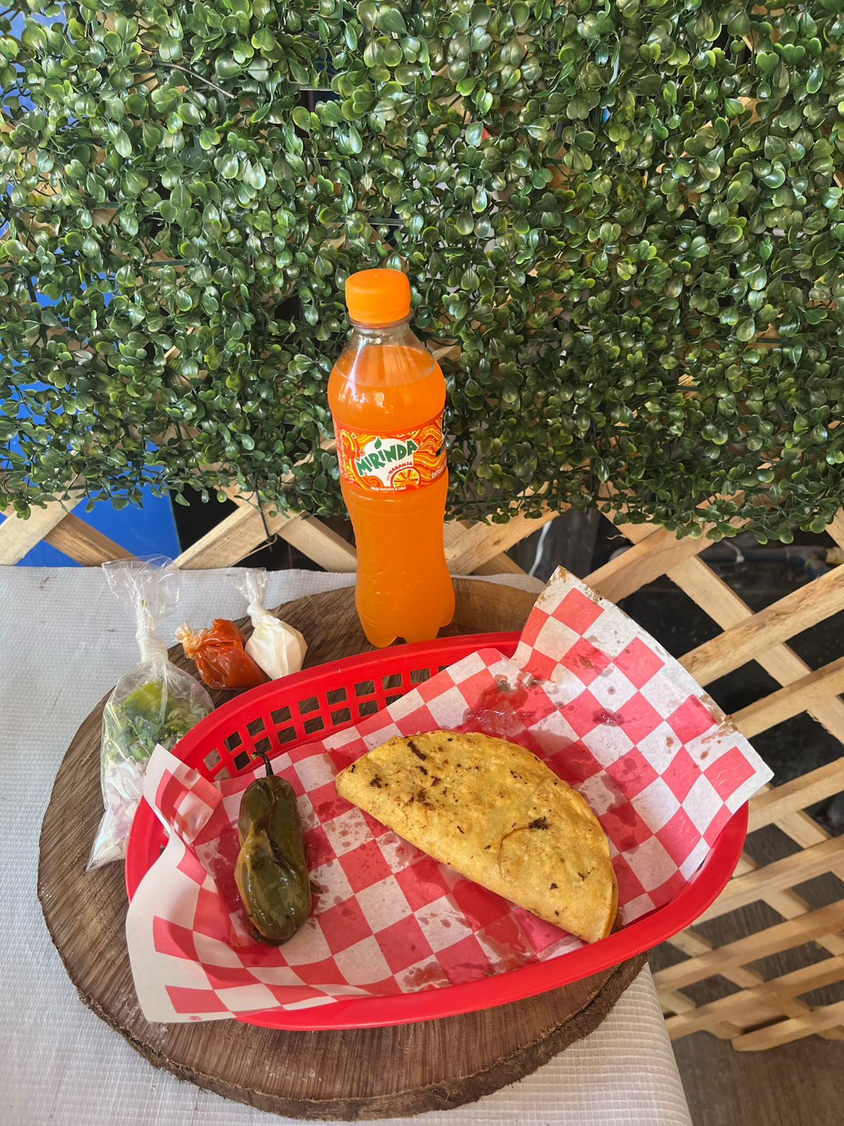 Combo Taco de Maíz Especial + Refresco de Sabor