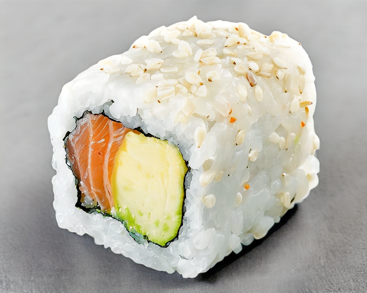 SALMÓN AVOCADO