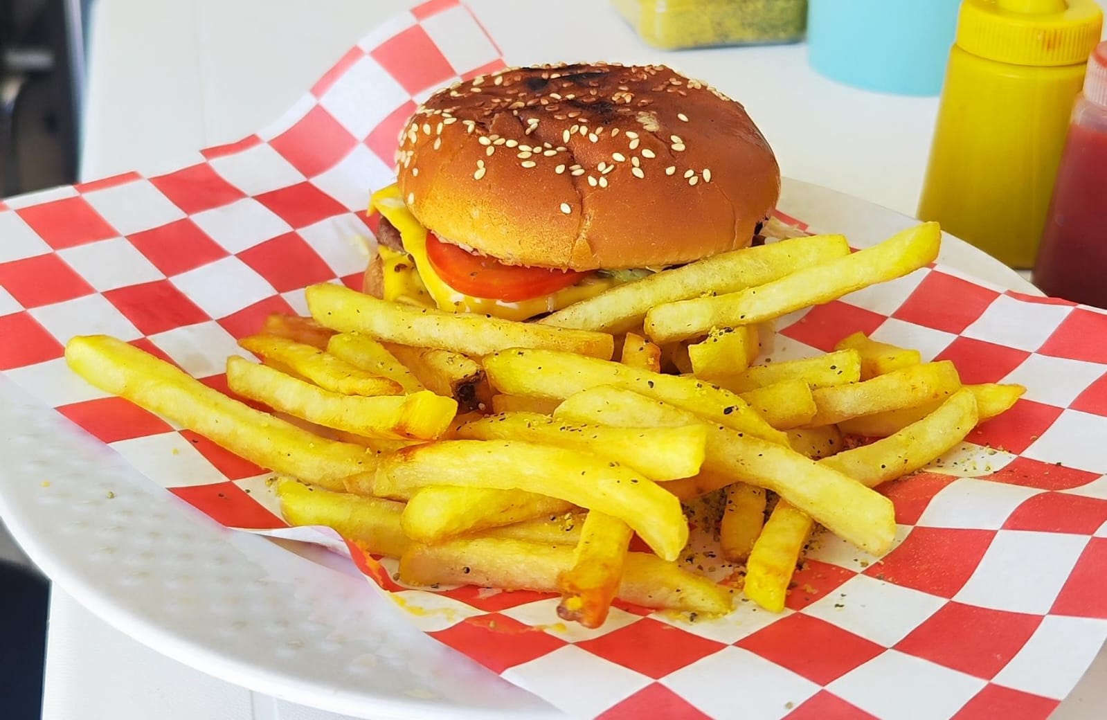 Hamburguesa de Res con Queso