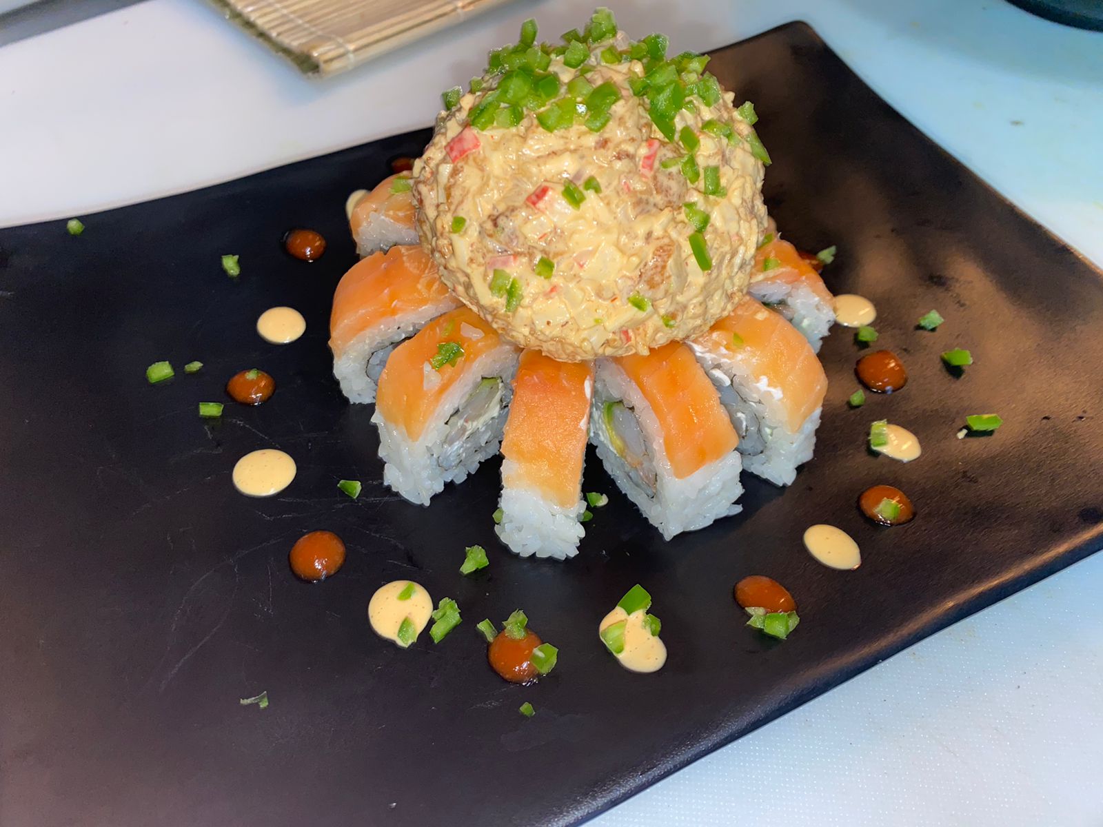 Salmón Roll