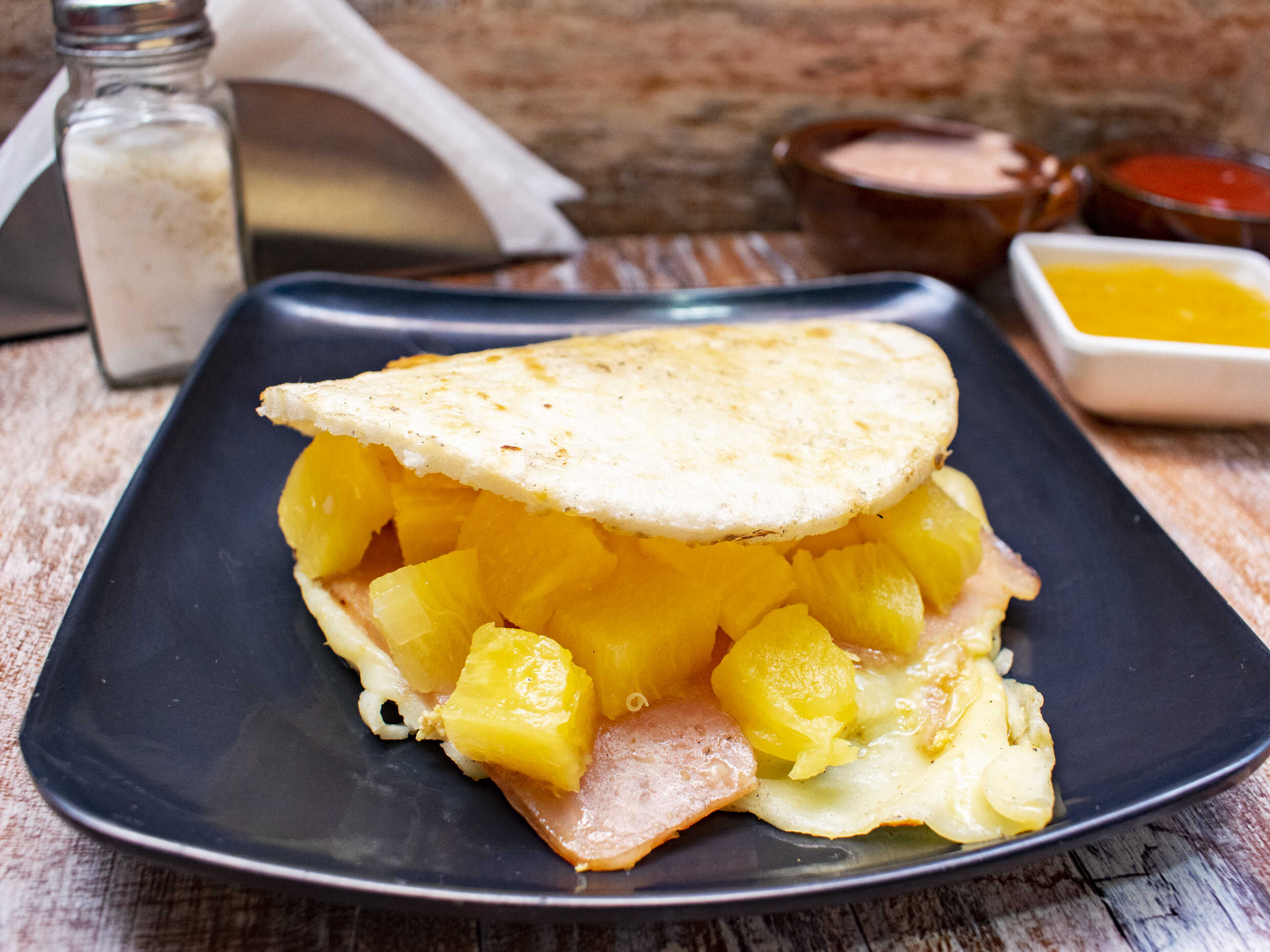 Arepa Hawaiana