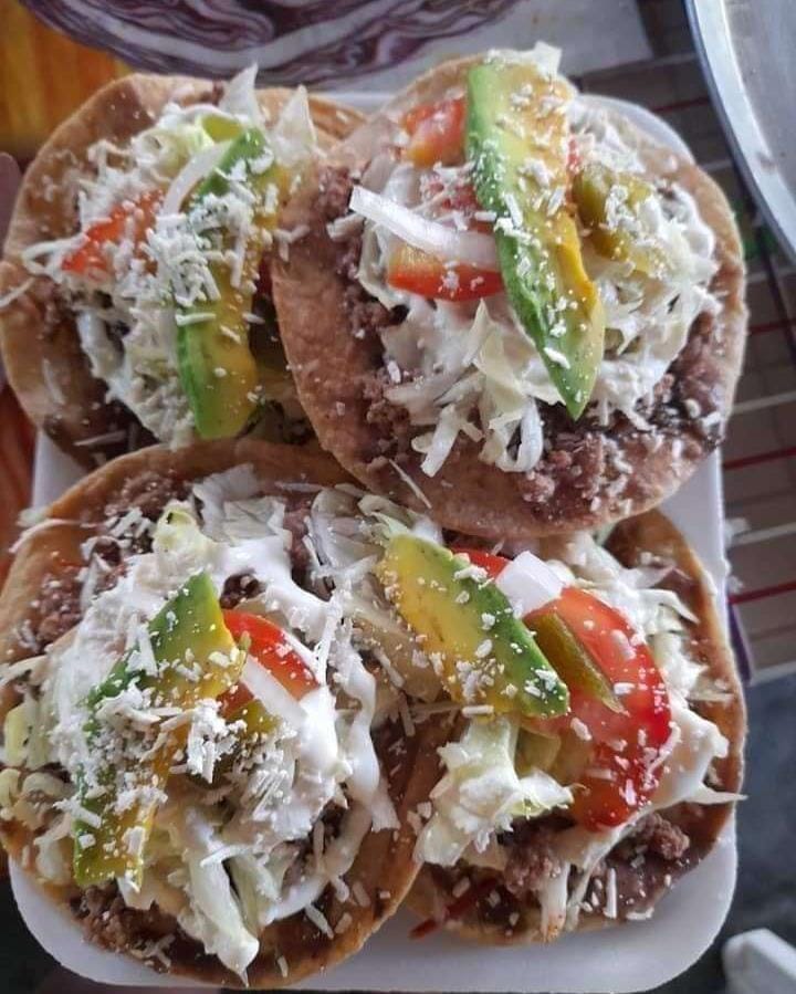 Tostadas De Cochinita  (3 Pzs)