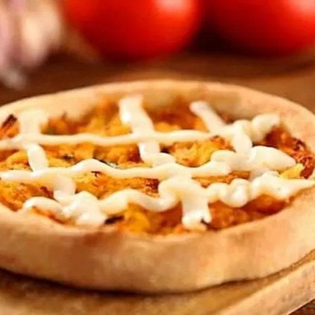 Mussarela, frango desfiado e catupiry.