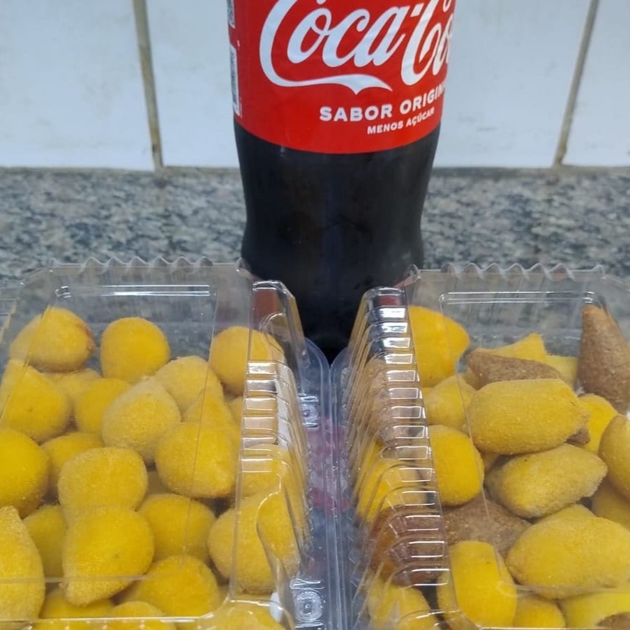 Salgados saborosos e frito na hora