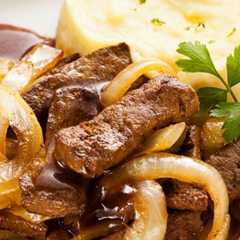 Em iscas o seu fígado vai acompanhado de  arroz branco, feijão preto, macarrão e  farofa temperada que só o varanda tem mais o complemento que fica a sua escolha    #batatafrita #petiscos #carne #contrafile #churrasco #tiragosto #bebida #diverção #fretegratis #fritura #petisco #alcoolica #promoção #qualidade #oferta #combo #brasileira #almoço #jantar #hambueguer #frango #peixe #fitness #marmitex #