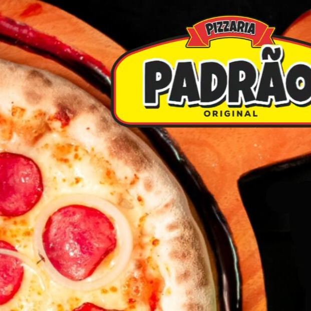 massa, molho, mussarela, calabresa e oregano