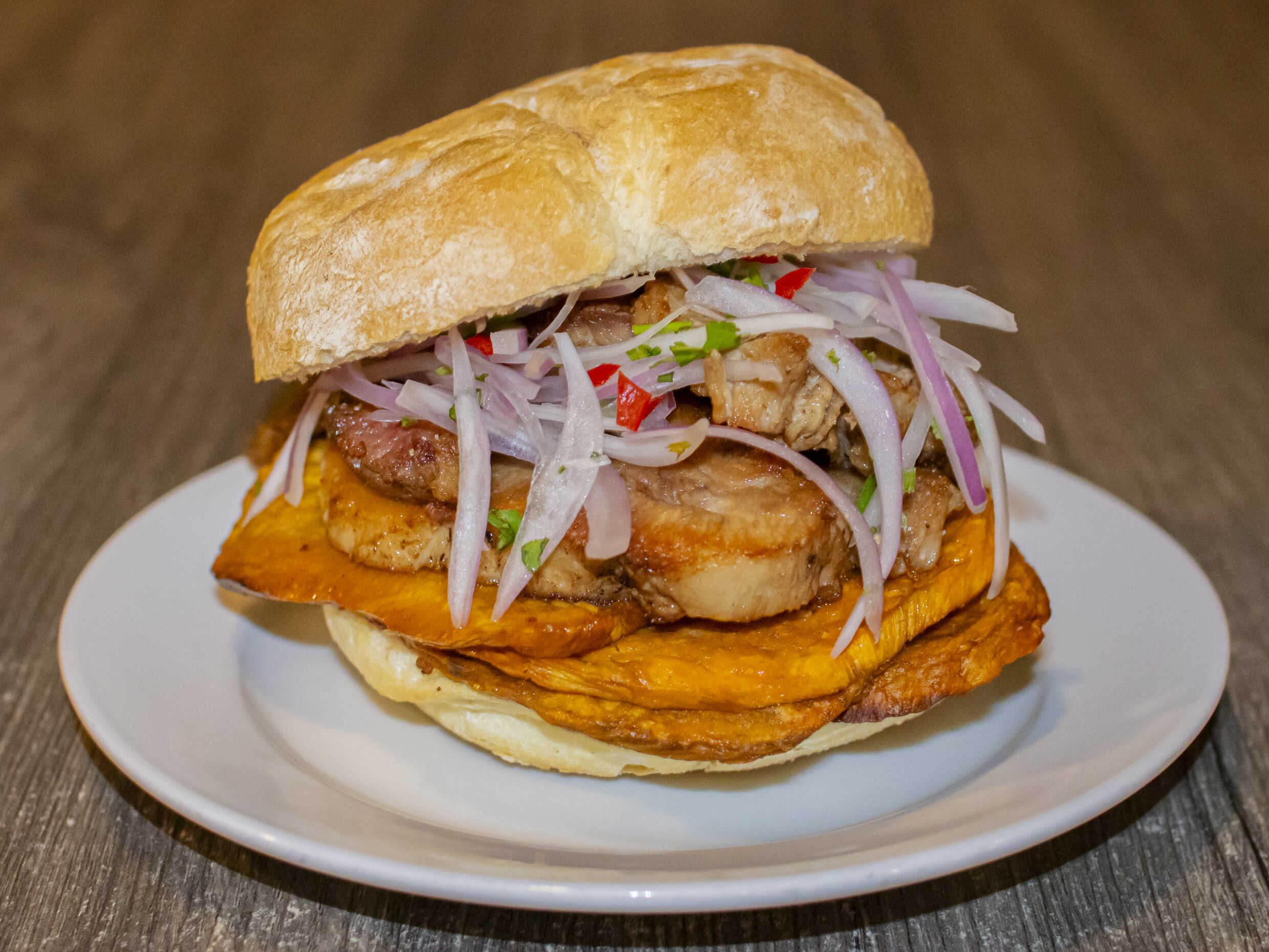 Pan con Chicharrón