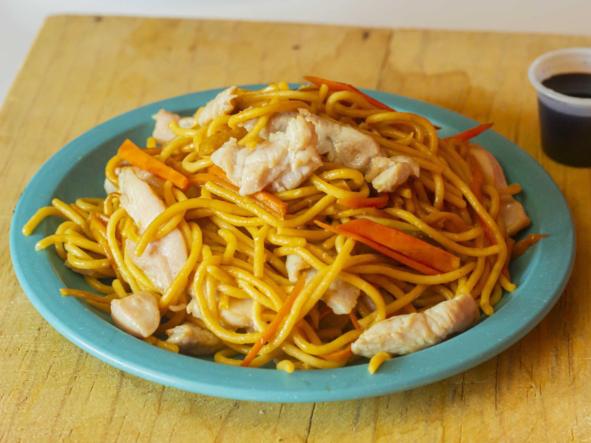 Pasta con Verduras y Carnes Combinadas Ch