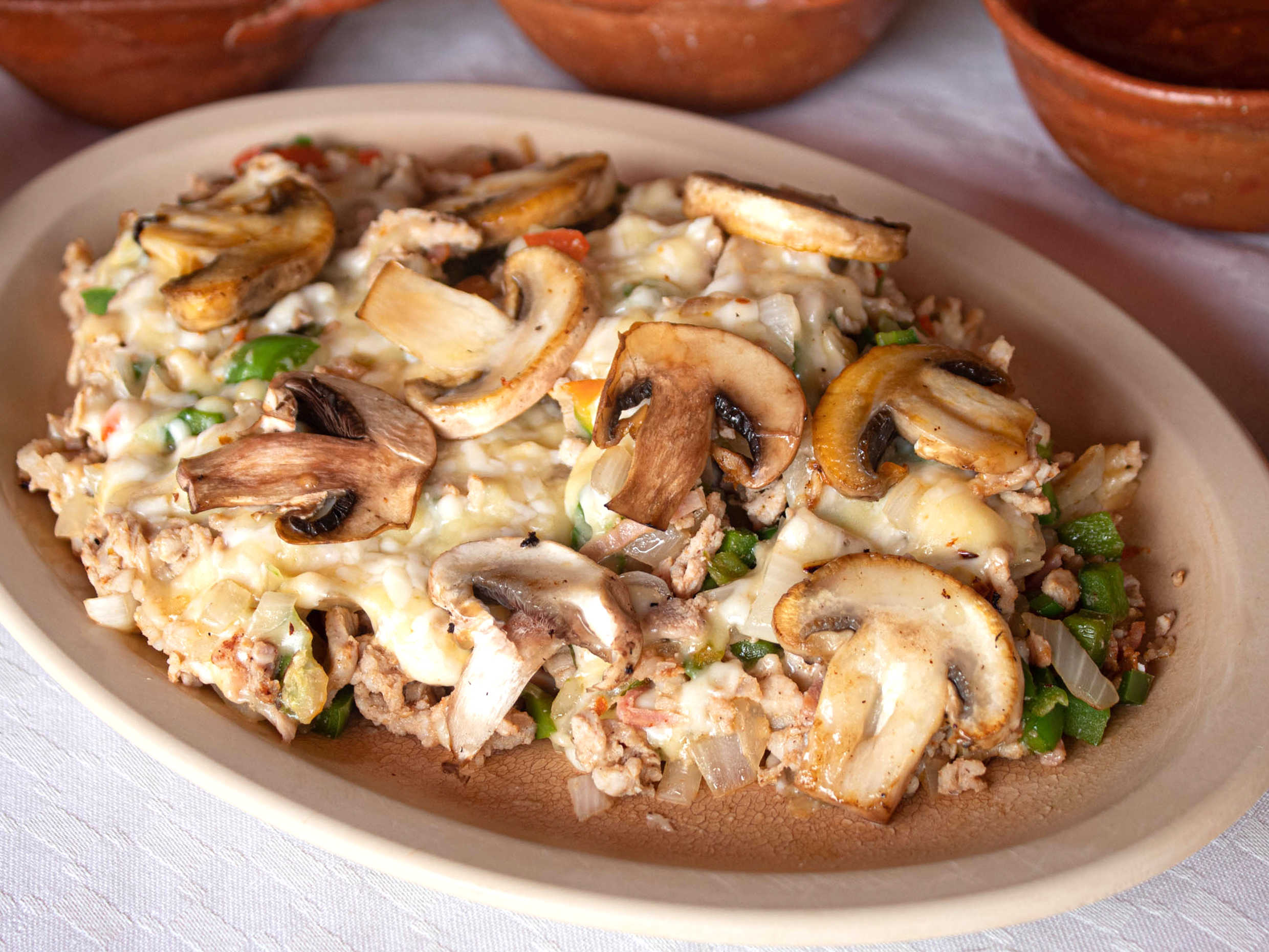 Alambre de Bistec con Champiñones