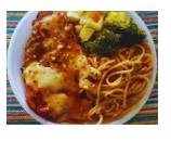 DELICIOSA MARMITA DE ESPAGUETE AO MOLHO SUGO COM FRANGO A PARMEGIANA E SELETA DE LEGUMES