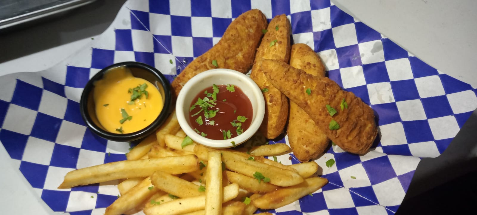 Tiras de Pollo con Papas