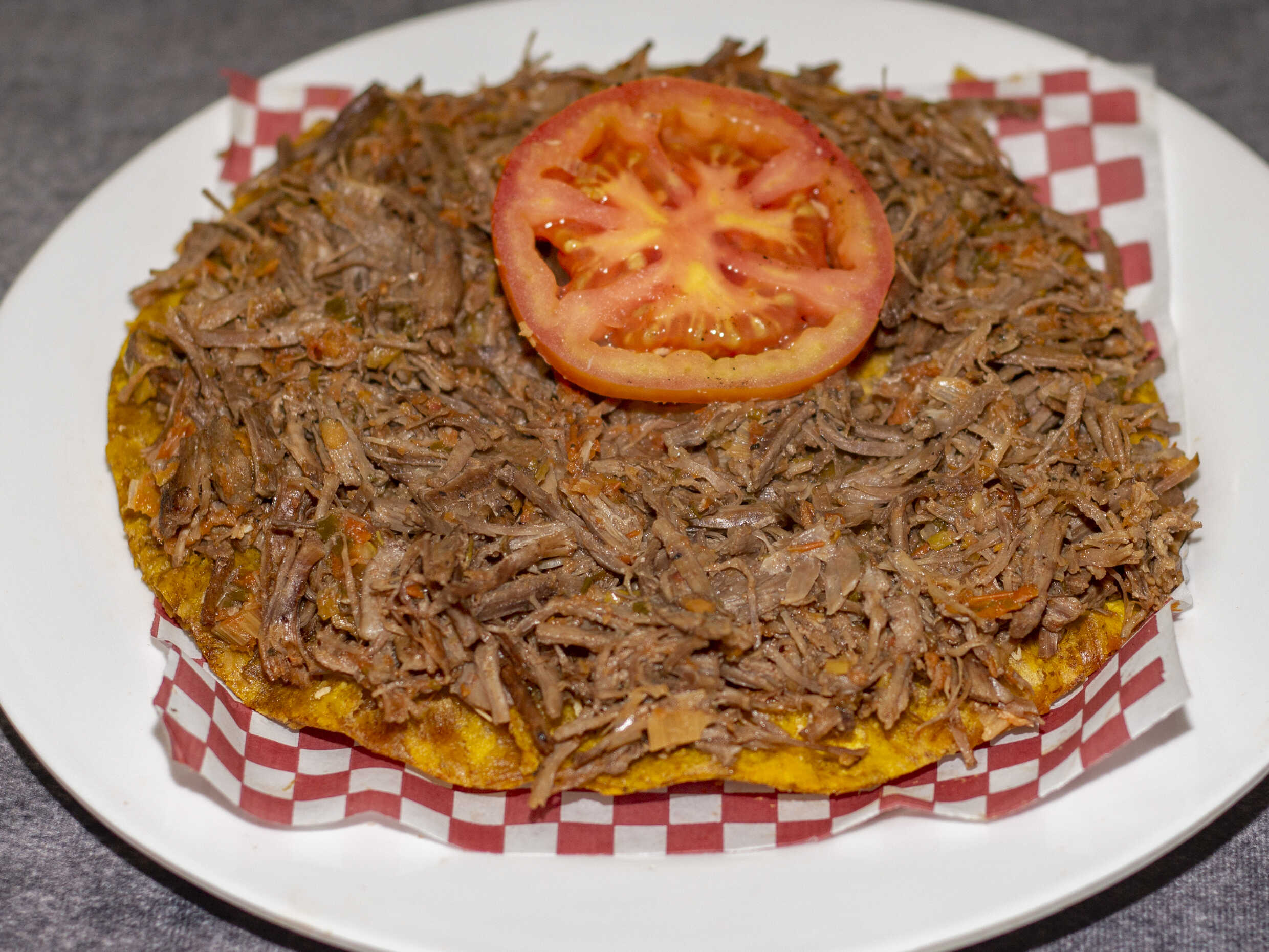 Tostada con Carne