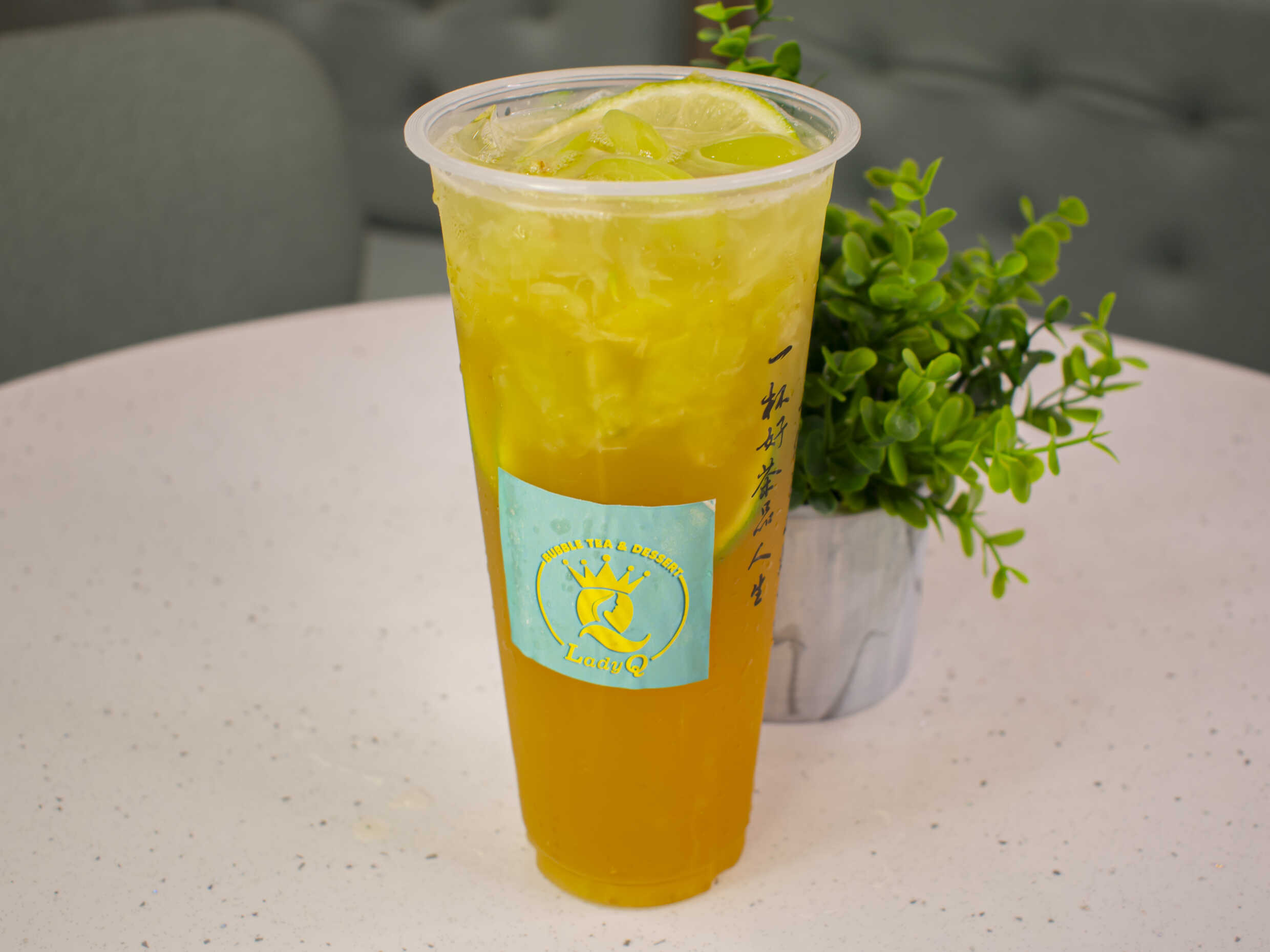 T10  lima de uva verde