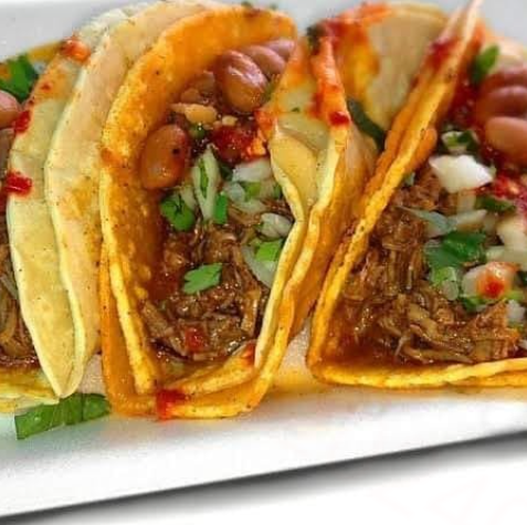 3 Tacos y Soda