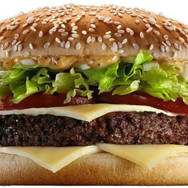 Pão hamburguer, alface, maionese, tomate, 1 carnes de hamburguer, queijo cheddar, bacon e molho especial.