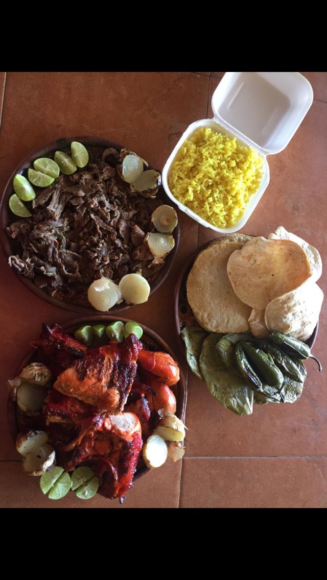 1 Pollo y 1/2 Carne