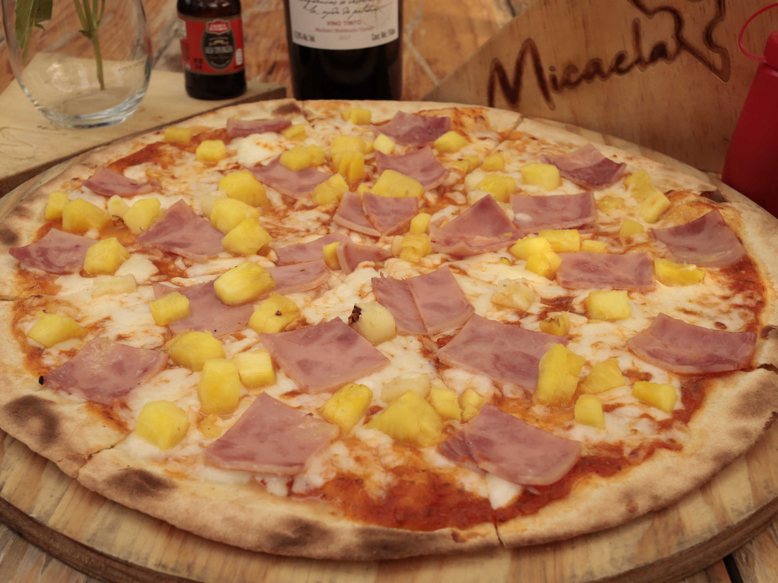 Pizza Hawaiana