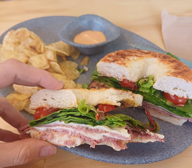Bagel Caprese