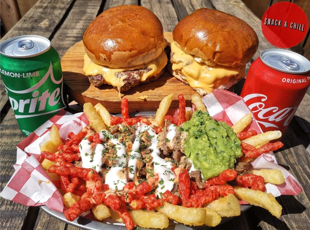 Combo - Chesseburguer y Flamin Fries