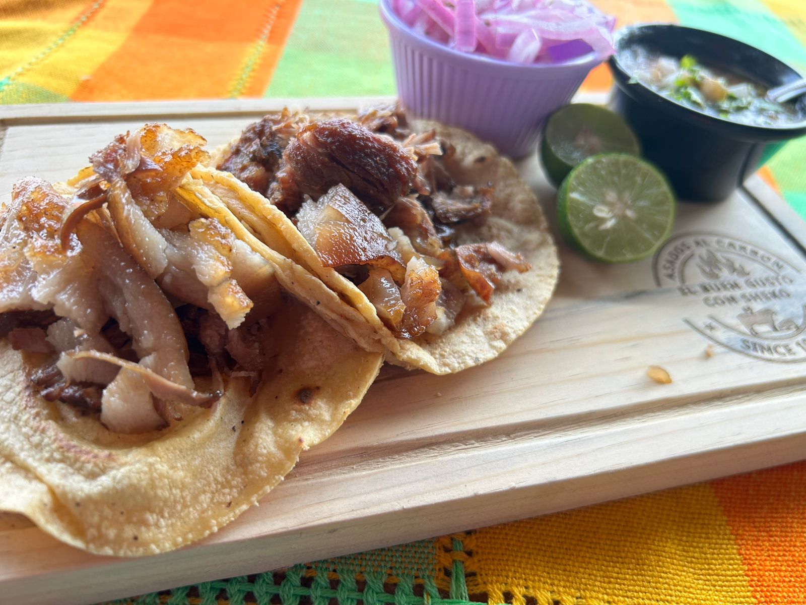 Taco Blandito de Carnitas