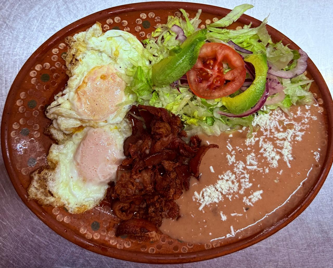 Huevos Estrellados con Tocino