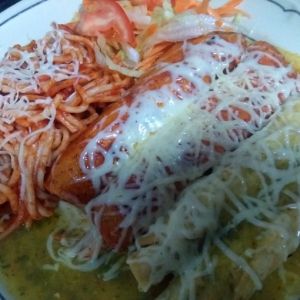 Enchiladas Verdes de Pollo