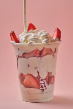 2 Fresas con Crema Grande 12 oz