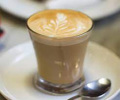 Latte  con endulzante, caramelo,vainilla, avellana