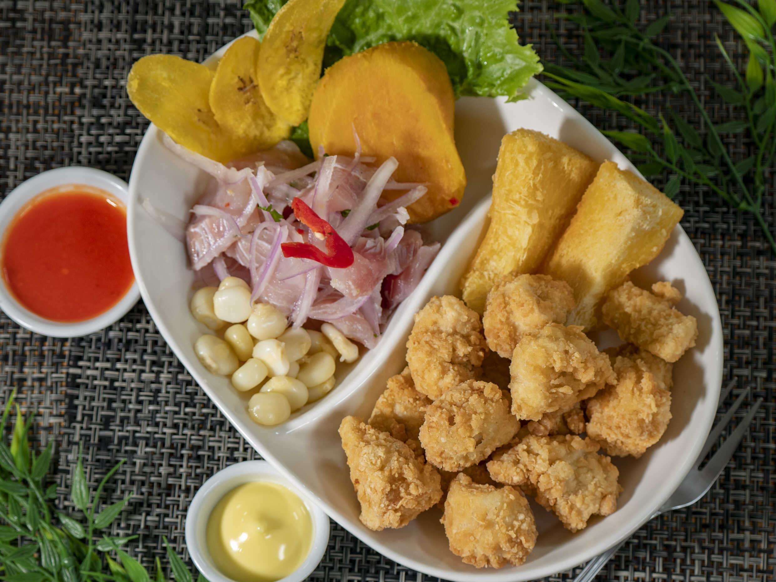 Ceviche más Chicharrón de Pescado