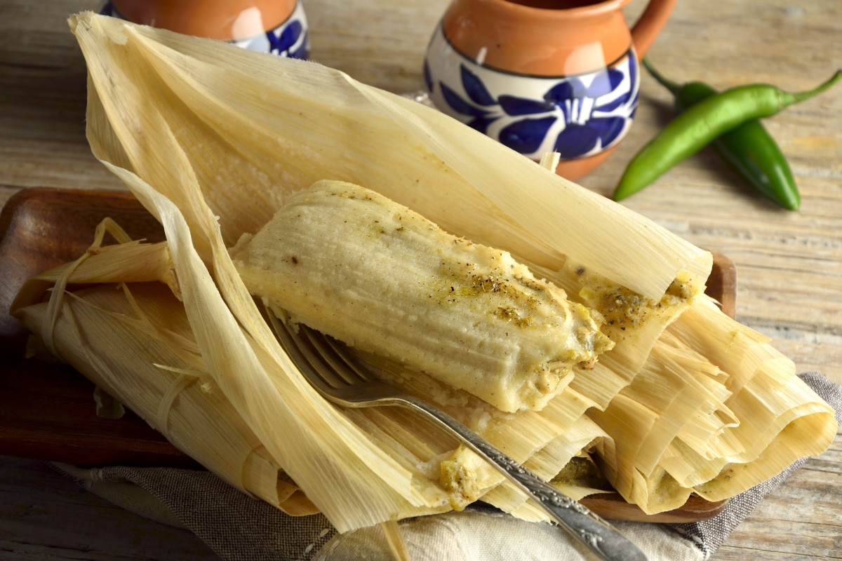 Tamal de Pollo en salsa verde