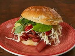 Cemita de Salchicha