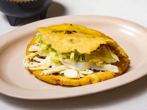 Gordita con Quesillo